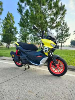 Jual bekas Aprilia SR GT mulus standar di jual,lokasi di Ciledug