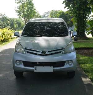 Jual bekas Avanza 2013 1300cc Manual,lokasi di 