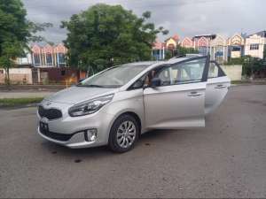 Jual bekas Avanza G Kia Carens 0km,lokasi di 