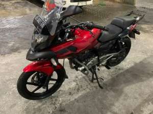 Jual bekas Bajaj Pulsar 220 CC 2012,lokasi di Pakis