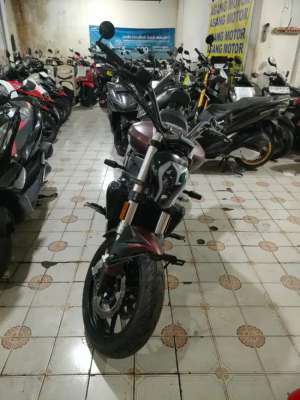 Jual bekas Benelli 502 C 500 cc 2 slinder 2021 coklat,lokasi di Makassar