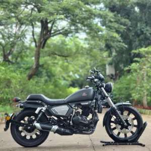 Jual bekas BENELLI MOTOBI 200 EVO 2022 BLACK KM 6000 ISTIMEWA PAJAK HIDUP,lokasi di Gading Serpong