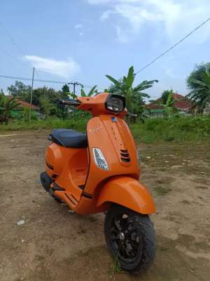 Jual bekas BISMILLAH JUAL CEPAT VESPA PEMAKAIAN PRIBADI,lokasi di Simokerto
