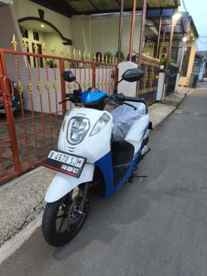 Jual bekas Bissmillah dijual motor Honda Genio SE 2019,lokasi di Kelapa Gading