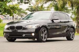 Jual bekas Black on Red BMW 116i Sport F20 2013 c250 320i scirocco c200 x1,lokasi di 