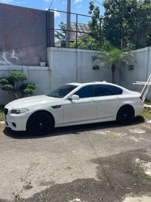Jual bekas Bmw 520 , warna putih KM 43.000 mil 2012,lokasi di 
