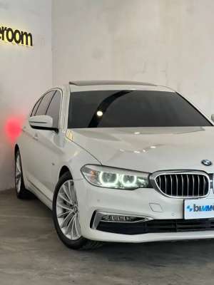 Jual bekas BMW 530i Luxury Line G30,lokasi di 