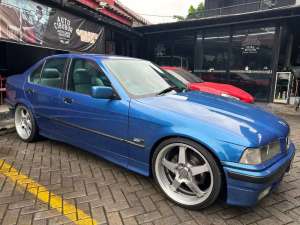 Jual bekas BMW E36 M43 318i Manual Estoril Blue Mesin Sehat, R19,lokasi di 