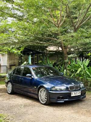 Jual bekas Bmw e46 318i m43 2000 automatic,lokasi di 