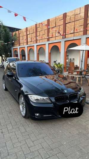 Jual bekas BMW E90 320i Matic 2009,lokasi di K                           
