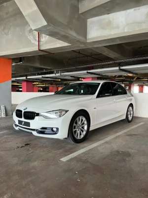 Jual bekas BMW F30 320i Sport 2013 Putih,lokasi di 