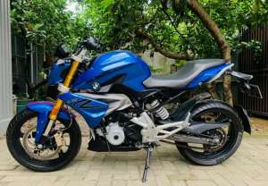 BMW g310 th 2018 lokasi di Ciputat, tersedia melalui melalui situs Olx