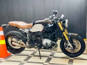 Jual bekas BMW Rnine T roadster black bmw RnineT roadster BMW R9T BMW R-9T,lokasi di Kebon Jeruk