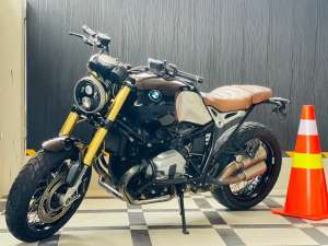 BMW RnineT roadster black BMW R nine T roadster BMW R-9T BMW R nineT lokasi di Kemang, tersedia melalui melalui situs Olx