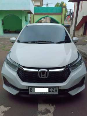 Jual bekas BRIO SATYA 1.2 E CVT PUTIH 2024,lokasi di 