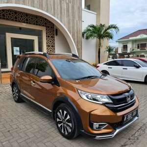 Jual bekas BRV E CVT Prestige Facelift,lokasi di 