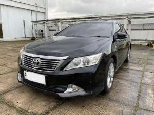 Jual bekas Camry 2.5 V Km100rb Service Record Toyota Hitam 2500cc 2012 Akhir XV50,lokasi di 