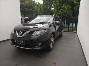 Jual bekas Cash x trail 2.5 tape tesla mobil cakep,lokasi di 