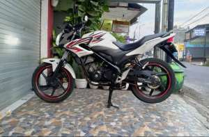 Jual bekas CB 150 R 2014 Putih Plat W Sidoarjo nego sadis,lokasi di Candi