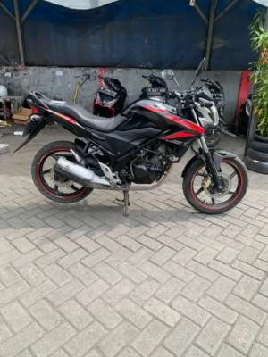Jual bekas CB 150R tahun 2015. Pajak hidup,lokasi di Cibitung