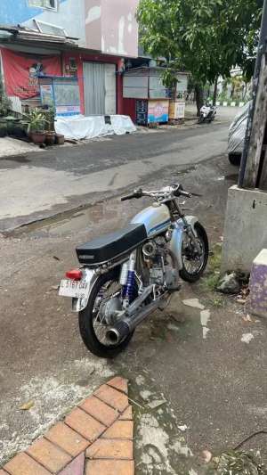 Jual bekas cb basic gl max,lokasi di Krembangan