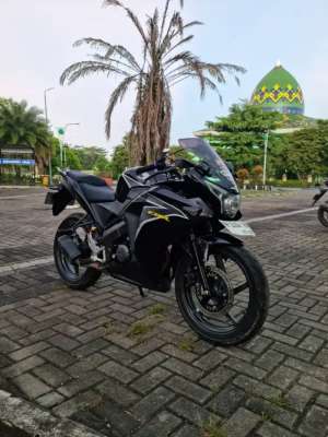 Jual bekas CBR 150 THAILAND,lokasi di Banjar Baru Selatan