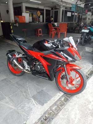 Jual bekas CBR 2018 CBR150 led,lokasi di Kebon Jeruk
