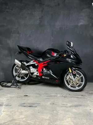 Jual bekas CBR 250RR LOW KM MODIF GANTENG,lokasi di Pondok Melati