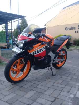 Jual bekas Cbr bilup thailand istimewa,lokasi di Sukomanunggal