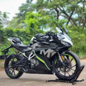 Jual bekas CF MOTO 250 SR 2023 HITAM LOW KM SUPER GRESS PAJAK PANJANG,lokasi di Kebon Jeruk