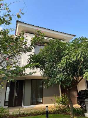 CLUSTER BTARI SUMMARECON BANDUNG 2 LANTAI lokasi di Gedebage, tersedia melalui melalui situs Olx