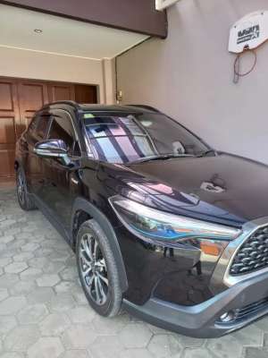 Jual bekas COROLLA CROSS HYBRID HITAM,lokasi di 