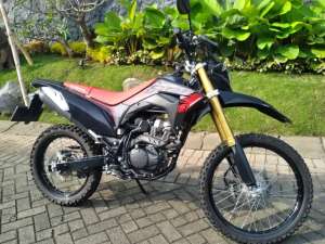 Jual bekas Crf 150 2024 km 3 ribu,lokasi di Batu