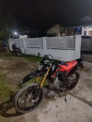 Jual bekas Crf 150L warna hitam 2024,lokasi di Ulee Kareng