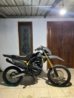 Jual bekas CRF warna langka abu tembus faktur,lokasi di Mojowarno