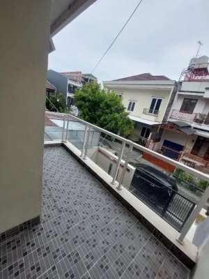 D jual rumah grisenda pik lokasi di Pantai Indah Kapuk, tersedia melalui melalui situs Olx