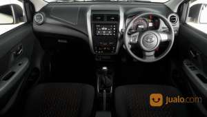 Jual bekas Daihatsu Ayla 1.2 R MT 2022 Kuning,lokasi di Kota Denpasar