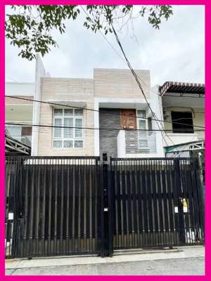 dhyana Rumah hadap Timur ukuran 6.9x15.5m di jelambar lokasi di Grogol Petamburan, tersedia melalui melalui situs Olx