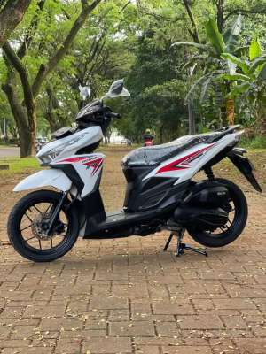 Jual bekas Di Jual Honda Vario 125 Led Cbs Iss Tahun 2016,lokasi di Jagakarsa