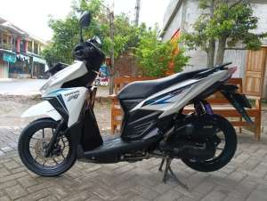 Jual bekas Di jual Honda vario 125 2016 AE ngawi, pajek hidup surat lengkap,lokasi di Widodaren