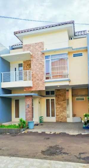 DI JUAL MURAH RUMAH CLUSTER JAGAKARSA CIPEDAK JAKARTA SELATAN lokasi di Jagakarsa, tersedia melalui melalui situs Olx