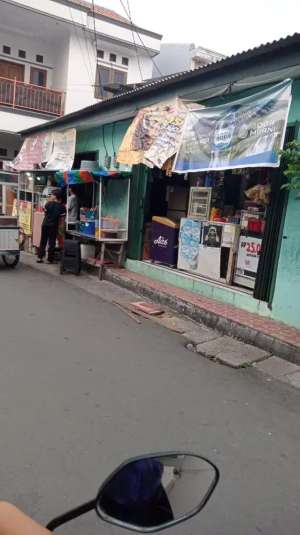 Di Jual Murah Rumah Kontrakan 12 Pintu2 Kios Di Srengseng jakbar lokasi di Kebon Jeruk, tersedia melalui melalui situs Olx