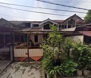 Di Jual Rumah 2 Lantai Lokasi Strategis di Taman Alfa Indah, Jaksel lokasi di Pesanggrahan, tersedia melalui melalui situs Olx