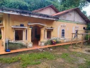 DI JUAL RUMAH KEBUN DAN KOLAM IKAN MURAH LUAS 1000 METER lokasi di Cilodong, tersedia melalui melalui situs Olx