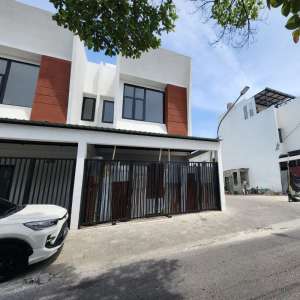 di jual rumah siap huni daerah adam malik inti kota medan lokasi di Medan Barat, tersedia melalui melalui situs Olx