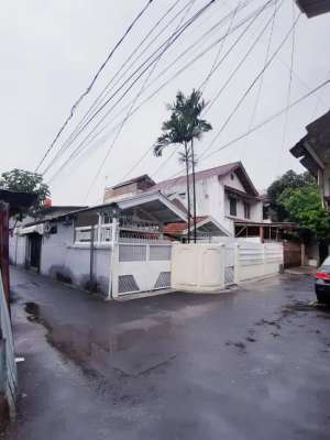 Di Jual Rumah tinggalkostan di Tebet Barat lokasi di Tebet, tersedia melalui melalui situs Olx