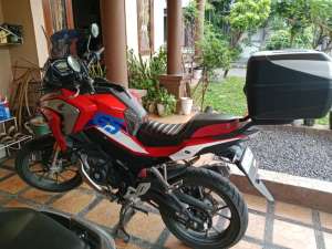 Jual bekas DiJual BU CB150X thn 2022 warna Merah,lokasi di Serpong Utara