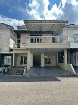 Dijual Cepat Rumah 2 Lantai di Diamond Palace, Batam Center lokasi di Dedai, tersedia melalui melalui situs Olx