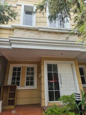 DIJUAL CEPAT RUMAH DI AMARILLO VILLAGE-GADING SERPONG lokasi di Gading Serpong, tersedia melalui melalui situs Olx