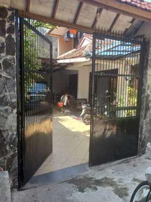 DIJUAL CEPAT RUMAH MABAD BAWAH REMPOA CIPUTAT TANGSEL lokasi di Ciputat, tersedia melalui melalui situs Olx